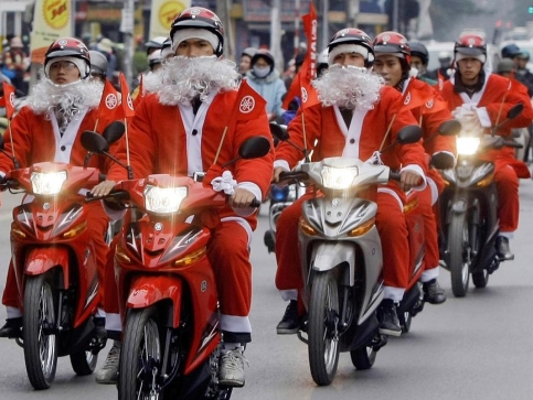 NOËL AU VIETNAM NOËL AU VIETNAM
